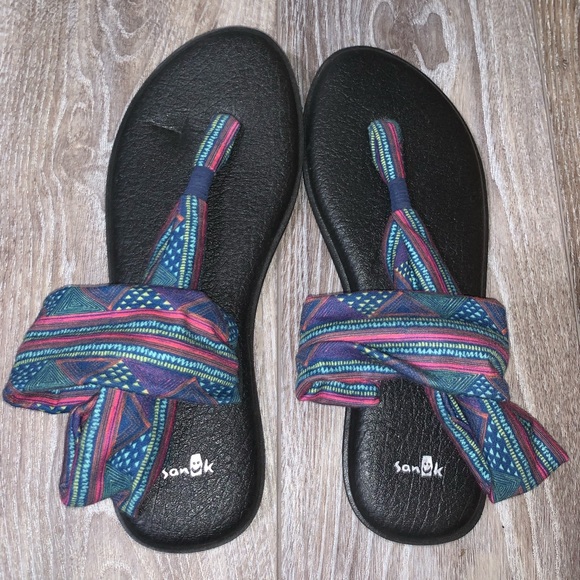 Women’s Size 11 Sandals - Picture 2 of 2